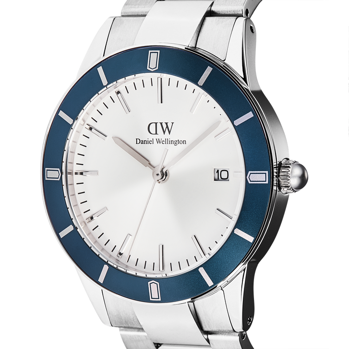 Daniel Wellington Iconic Paradigma Link Blue Bezel Watch