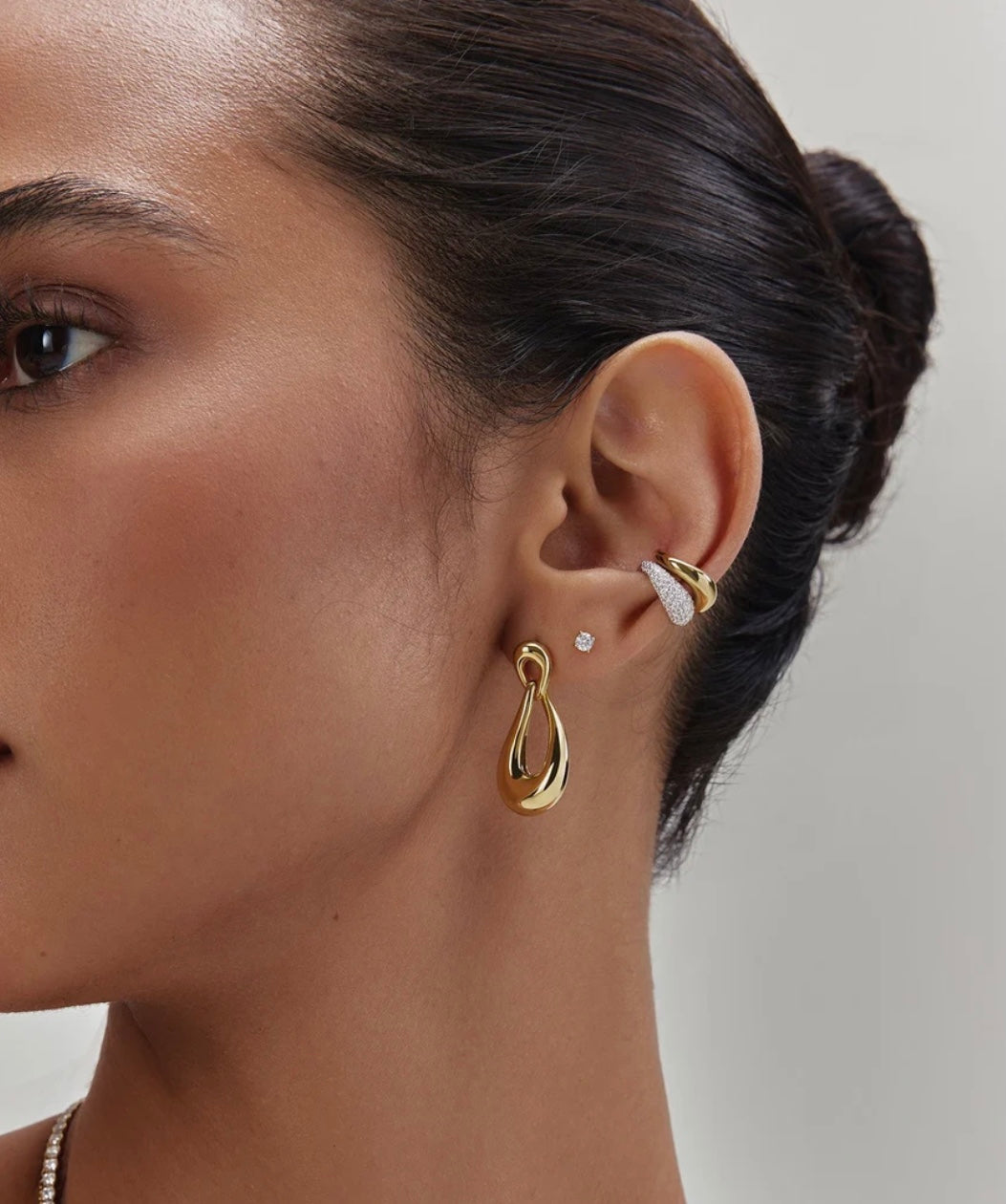 Ania Haie Gold Interlocked Waves Stud Hoop Earrings E077-06G