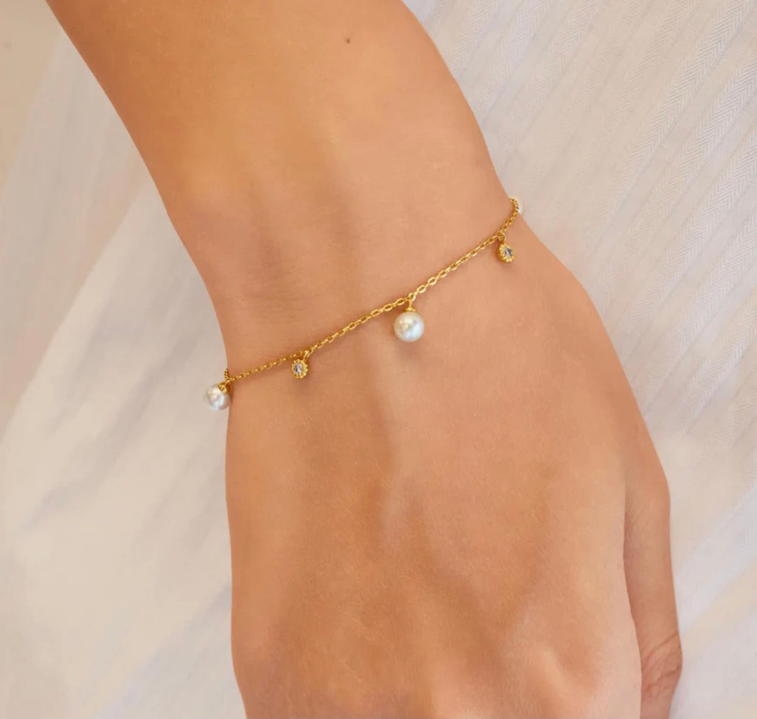 Ania Haie Gold Shell Pearl & Sparkle Drop Station Bracelet B071-04G