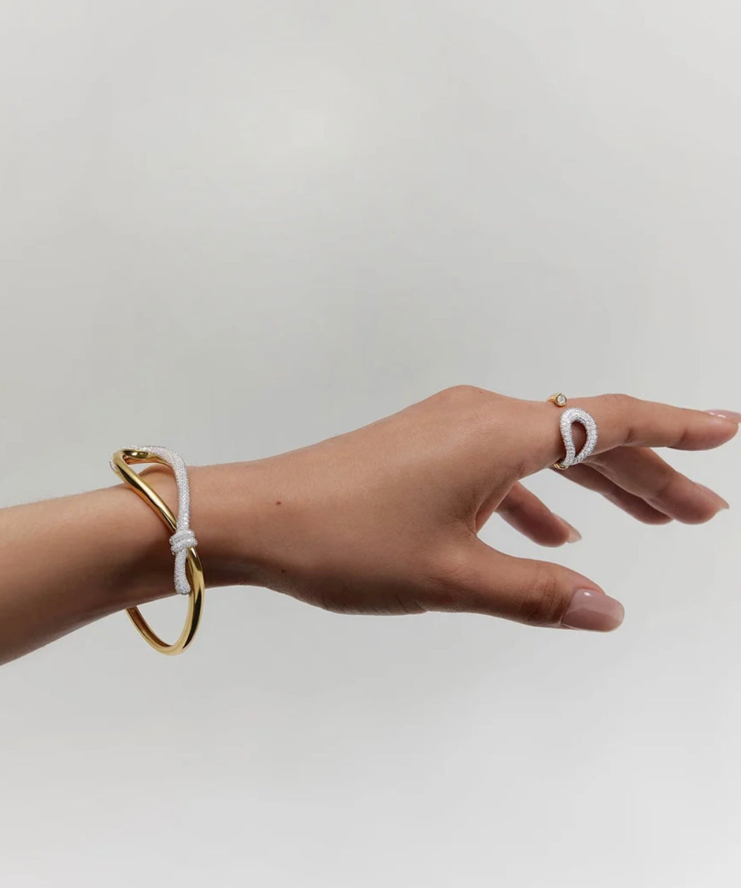 Ania Haie Gold Pave Knot Cuff 48X58mm Bracelet B077-04G