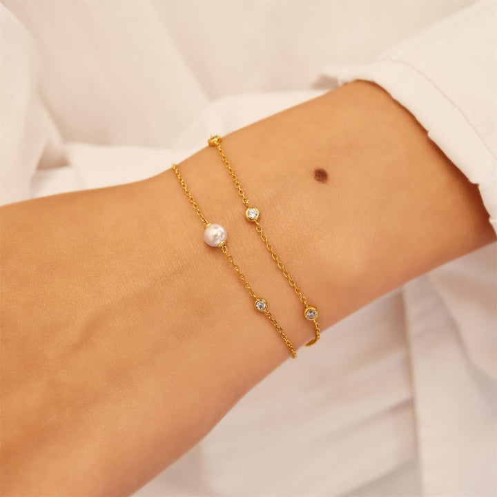 Ania Haie Gold Shell Pearl & Bezel-Set Sparkle Bracelet B075-01G