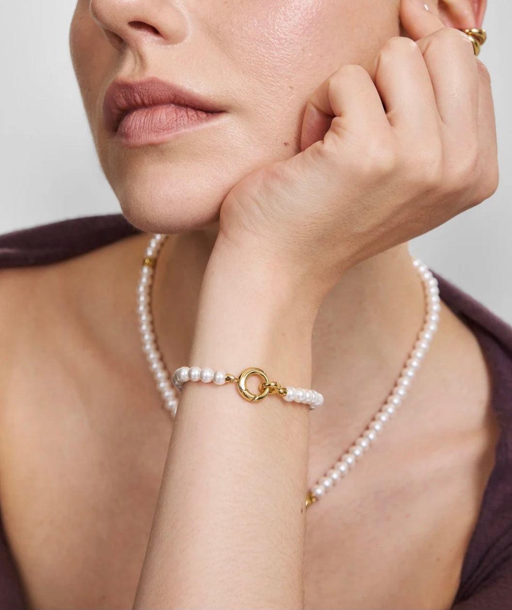 Ania Haie Gold Elegant Shell Pearl 18.5cm Bracelet B077-02G