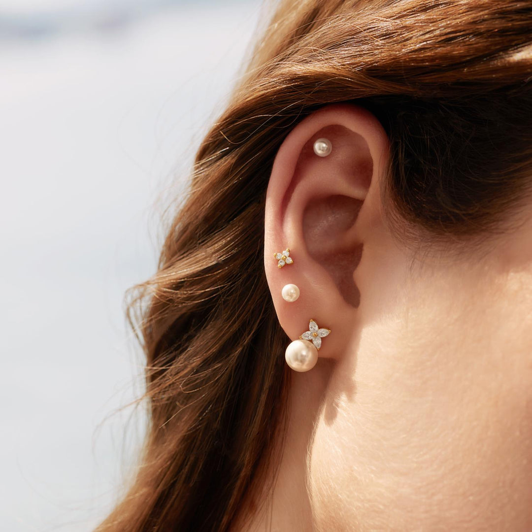 Ania Haie Gold Shell Pearl & Lucky Clover Stud Earrings E075-06G