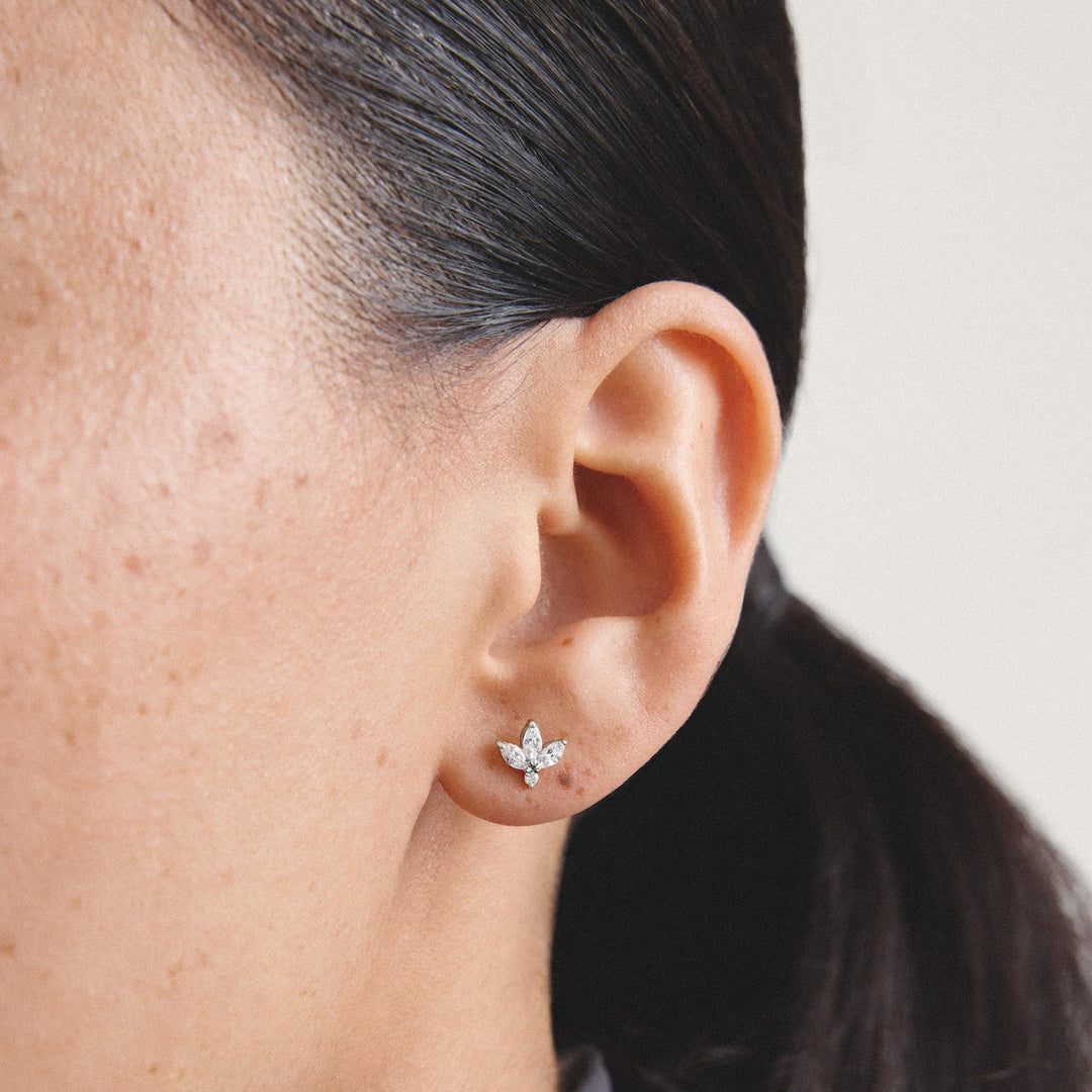 Thomas Sabo Stud earrings flower with zirconia in teardrop shape TH2371
