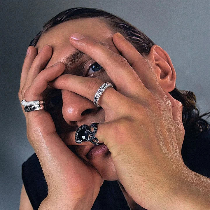 THOMAS SABO Snake ring with drop-shaped black zirconia