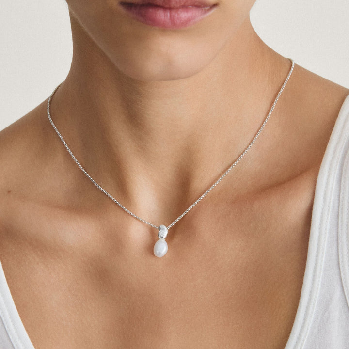 THOMAS SABO Necklace with Pearl Pendant in Silver TKE2318