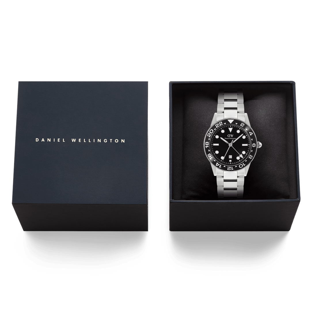 Daniel Wellington Iconic GMT Link Black Ceramic Bezel Silver DW00100919